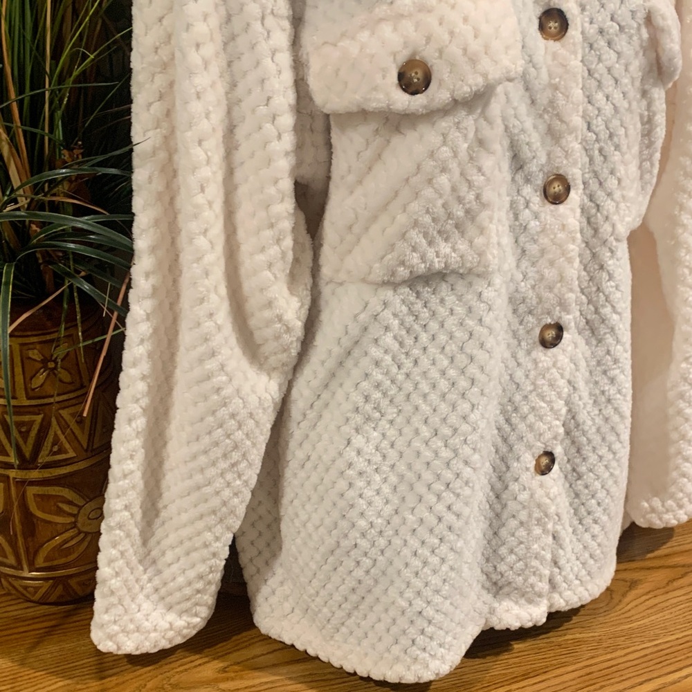Women's Cream Textured Jacket - Picture 6 of 11